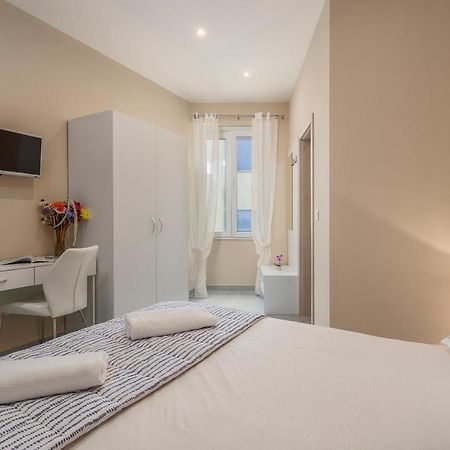 Roberto Rooms โปเรช ภายนอก รูปภาพ