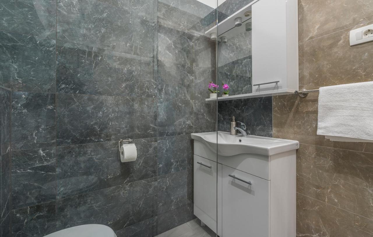 Roberto Rooms โปเรช ภายนอก รูปภาพ